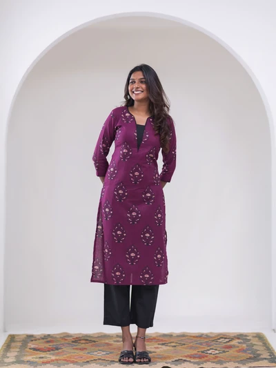 Burgendy Floral Motif Printed Kurta