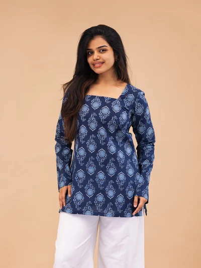 Indigo Motif Short Top