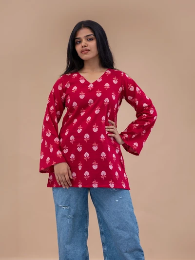 Red Petal Motif Short Top